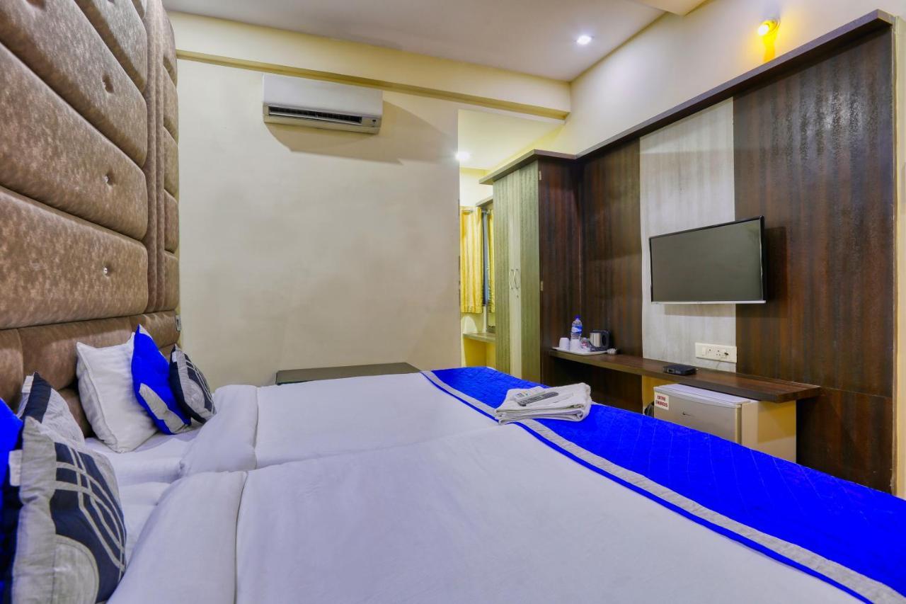 The Ashoka Hotel Indore Exterior foto