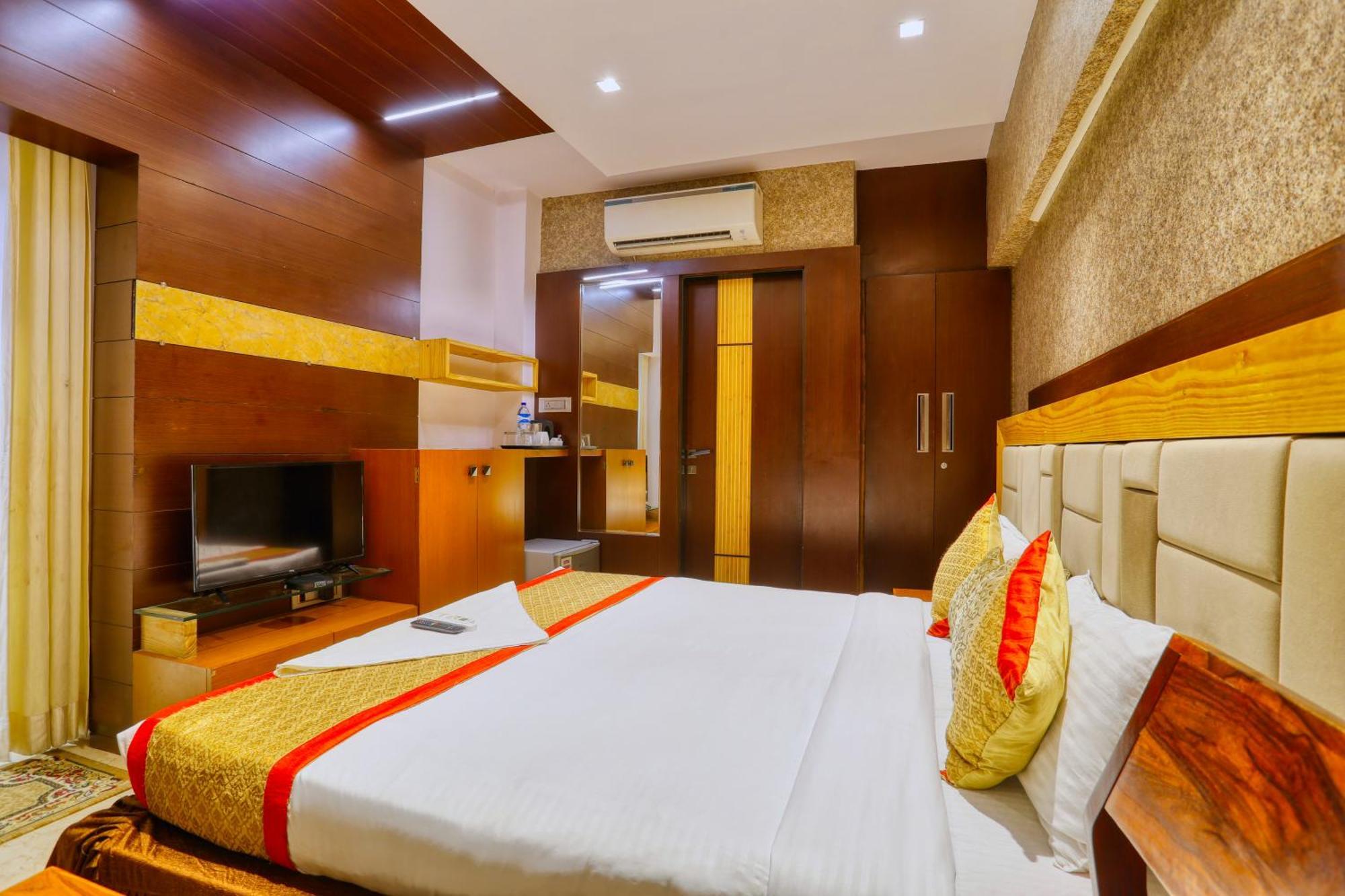 The Ashoka Hotel Indore Exterior foto